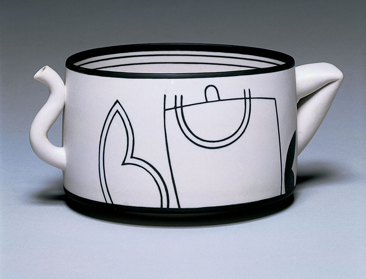 Stark Contrasts Black and White Ceramics from RAM's Collection Racine Art Museum
