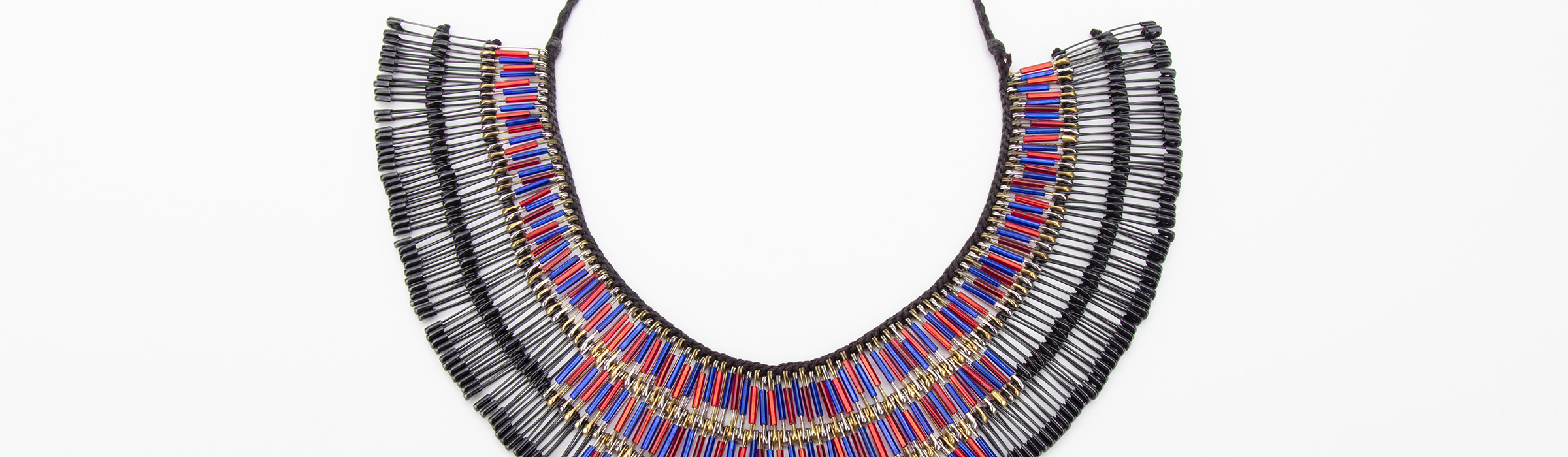 Holder 2004.94 Zorina (neckpiece) Crop Holder 2004.94 Zorina (neckpiece) Crop