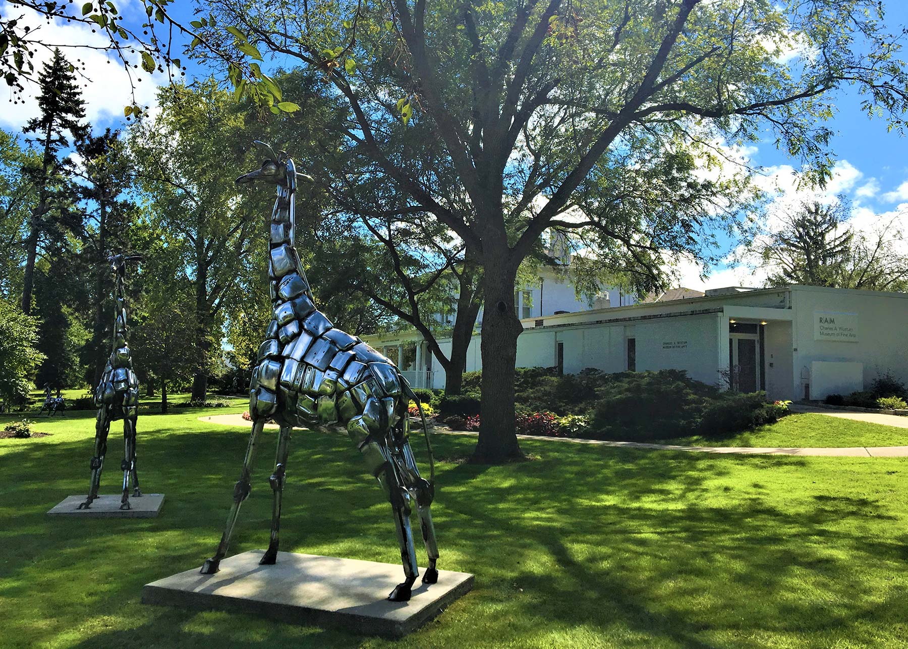 Wustum Giraffe Sculptures 2021