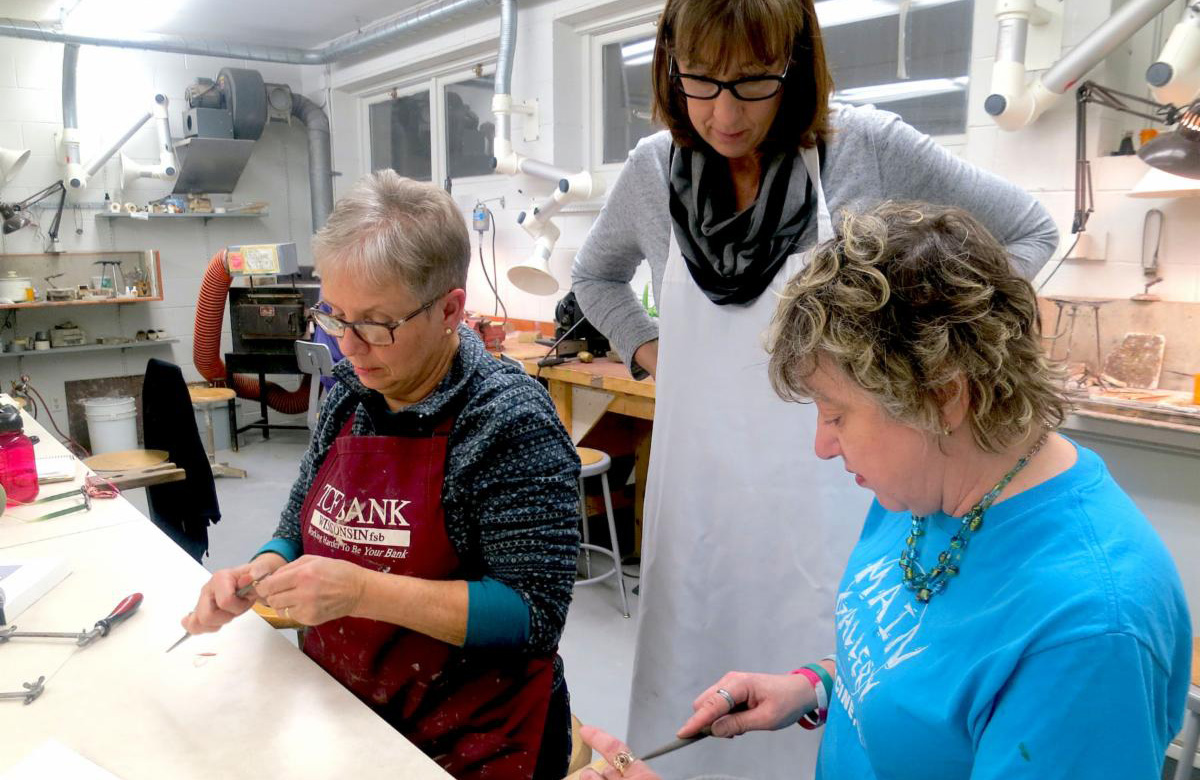 Toby-Prioletta-and-students-jewelry-class.jpg
